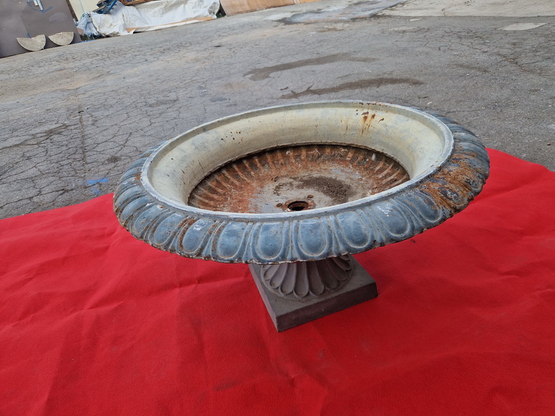 fuente maceta hierro 94xo95 (75eu.) 1u